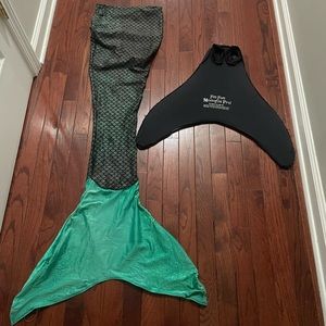 Fun fun mermaid tail and insert mono fin women’s XS.